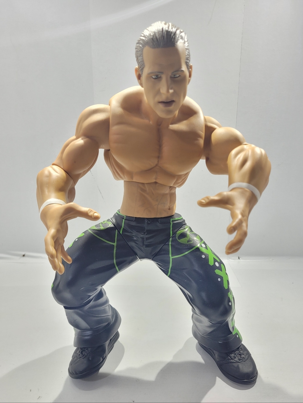 VTG 2005 WWF WWE SHAWN MICHAELS RING GIANTS JAKKS PACIFIC 14" FIGURE HEARTBREAK